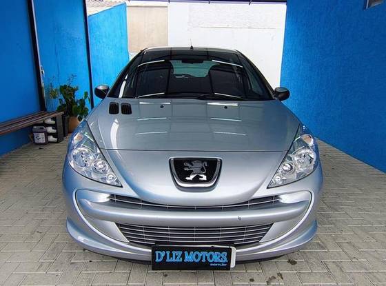 PEUGEOT 207 1.4 XR 8V FLEX 4P MANUAL PEUGEOT 207 1.4 XR 8V FLEX 4P MANUAL